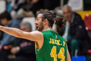 Νίκη και 2η θέση για την ΑΕΚ