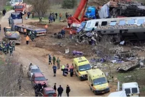 Πώς βρέθηκαν τα δύο τρένα στην ίδια γραμμή και συγκρούστηκαν μετωπικά 