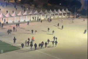 Οπαδοί έφυγαν από το γήπεδο και έτρεχαν να γυρίσουν όταν η ομάδα ισοφάρισε