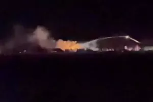 Τρένο με χημικά τυλίχθηκε στις φλόγες