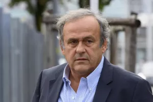 Διέψευσε τις φήμες ότι θέτει υποψηφιότητα για την προεδρία της γαλλικής ομοσπονδίας ο Πλατινί