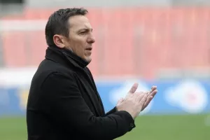 Με νέα πρόσωπα οι κλήσεις του Παπαδόπουλου