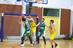Φώτος/Για την ΚΕΡΥΝΕΙΑ και τη ΜΟΡΦΟΥ!