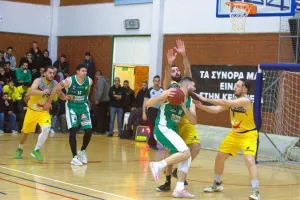 Φώτος/Για την ΚΕΡΥΝΕΙΑ και τη ΜΟΡΦΟΥ!