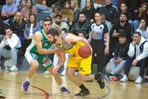 Φώτος/Για την ΚΕΡΥΝΕΙΑ και τη ΜΟΡΦΟΥ!