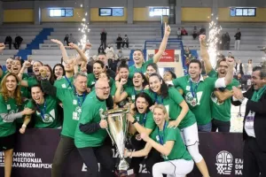 Αποθεώθηκε από το κοινό του ΟΑΚΑ η ομάδα μπάσκετ γυναικών του Παναθηναϊκού!