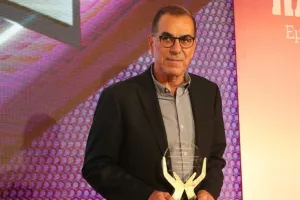 Ο Πάρις Παπαέλληνας ανακηρύσσεται σε επίτιμο δημότη Στροβόλου