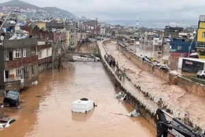 Πλημμύρες σε σεισμόπληκτες περιοχές της Τουρκίας - Τουλάχιστον 10 οι νεκροί