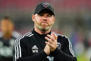 Ο Ρούνεϊ ως κόουτς της MLS All-Stars κόντρα στην Άρσεναλ του Αρτέτα!