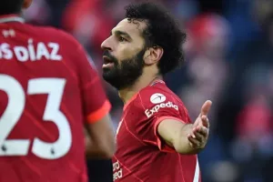 Ο γιος του Τζέραρντ λατρεύει περισσότερο τον Σαλάχ από τον μπαμπά του! (vid)