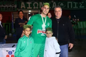 Το έκαψαν οι Ομονοιάτες/ΦΩΤΟΣ 