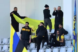 (Φωτορεπορτάζ) Ο κόσμος στο ΑΕΛ - Ολυμπιακός