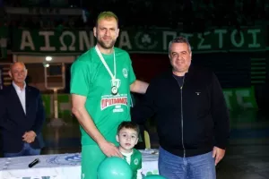 Το έκαψαν οι Ομονοιάτες/ΦΩΤΟΣ 