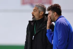 Οθέλλος - ΑΕΖ: Τέσσερα γκολ σε εφτά λεπτά και κορυφή ο Οθέλλος (φώτος)