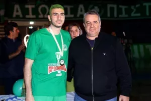 Το έκαψαν οι Ομονοιάτες/ΦΩΤΟΣ 