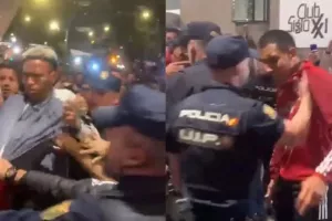 Απίστευτο: Παίκτες της εθνικής Περού πλακώθηκαν με αστυνομικούς 
