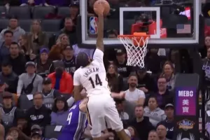 NBA Top 10: Μίτσελ και Ίνγκραμ έκαναν τους αντιπάλους... πόστερ