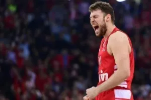 Εξασφάλισε και μαθηματικά το πλεονέκτημα έδρας ο Ολυμπιακός, το πρόγραμμά του ως το φινάλε