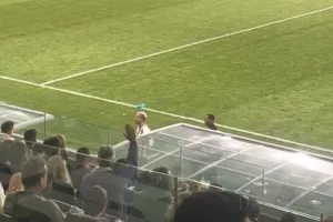 Βίντεο/Η αντίδραση Κακόριν μετά την αλλαγή