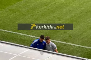 Xαμόγελα και... αγκαλιές οι πρώην (φώτος)