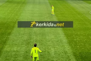 Σπάνιο... στο ΑΕΛ-Ανόρθωση/Συζήτηση και συμβουλές την ώρα του αγώνα!