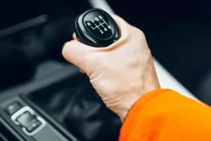 Τι τελική ταχύτητα μπορείς να πιάσεις με την όπισθεν;