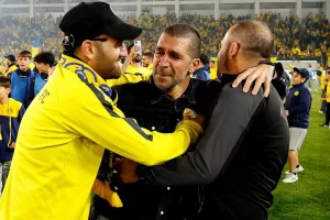 Τα… δάκρυα χαράς από τον τιμ μάνατζερ της ΑΕΛ
