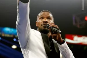 Εσπευσμένα στο νοσοκομείο ο Jamie Fox