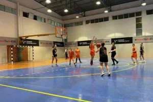 Άνετα τα κορίτσια του UNIC