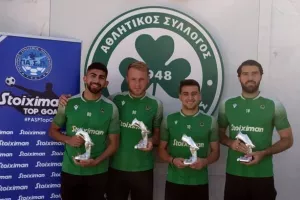 Ομόνοια: Πόζαρε με τα... βραβεία η τετράδα! 