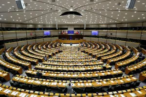 Ευρωκοινοβούλιο: Πρώτο βήμα προς άρση ασυλίας για Γεωργούλη, Καϊλή