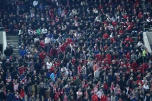Θύρα 7... κατά Μίτσελ με "Go Home"