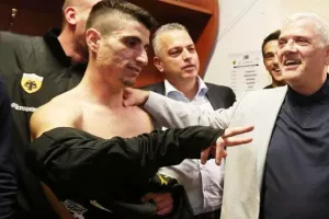 Η εντολή του Μελισσανίδη στον Μάνταλο και η… στρατιωτική απάντηση με τη μαγική ασίστ!