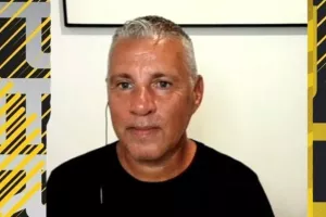 Τσίκινης/"Τι άλλο θα δούμε φέτος..."