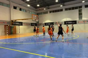 Άνετα τα κορίτσια του UNIC