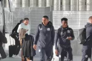 Η άφιξη του Απόλλωνα - Καλοκαιρινός... Ουάρντα (φώτος)