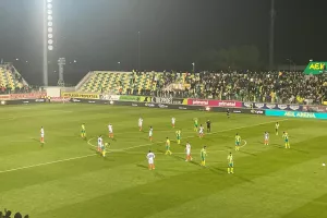 AEK - ΑΠΟΕΛ: Ο Τρισκόφσκι το μοίρασε στο τέλος! (φώτος)