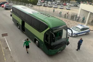 Ντόπες Ομονοιατών στην άφιξη της αποστολής! (βίντεο/φώτος)