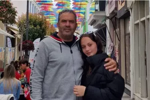 Ευχές στην κόρη του