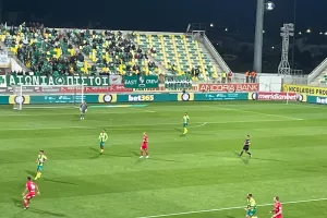Επέστρεψε στην δράση ο Μπέζους 