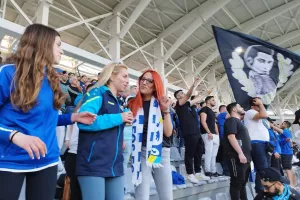 Παφίτικο... παρτάκι στο πέταλο!
