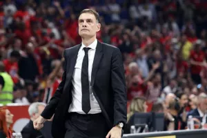 Ολυμπιακός: Ο Μπαρτζώκας έγινε… 200αρης στη Basket League