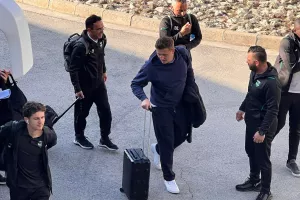 (Φώτος) Άφιξη αποστολής Άρη