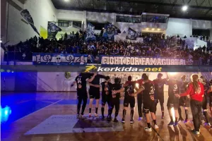 (ΒΙΝΤΕΟ Kerkida) Χαμός με "σηκωτό" στο "Κίτιον" για τους νταμπλούχους!