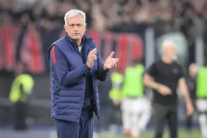 Μουρίνιο: "Άδικο το αποτέλεσμα, είμαι περισσότερο περήφανος παρά λυπημένος"