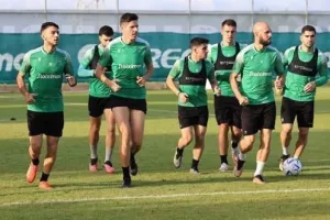 Προτελευταία.../Ομόνοια