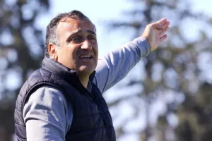 Δόξα - Ολυμπιακός: Η γκολάρα Σαντίκ έκανε την διαφορά (φώτος)