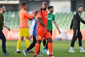 Καρμιώτισσα - Ολυμπιακός: Κυρίαρχος στη Λεμεσό, "μαυροπράσινο" τρίποντο-ανάσα!