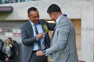 AEK - ΑΠΟΕΛ: Ο Τρισκόφσκι το μοίρασε στο τέλος! (φώτος)