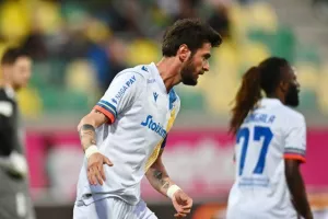 AEK - ΑΠΟΕΛ: Ο Τρισκόφσκι το μοίρασε στο τέλος! (φώτος)